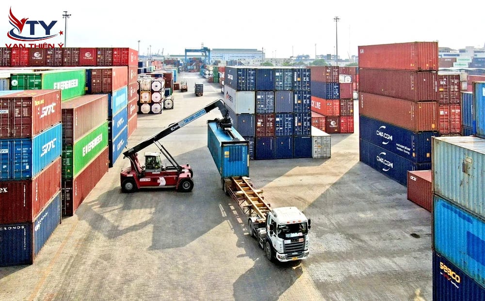Nhận hàng và vận chuyển