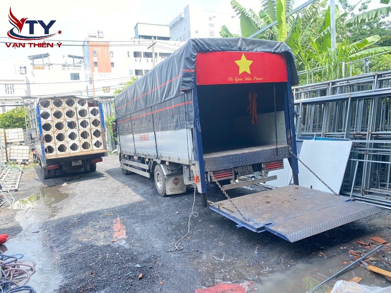 Đội ngũ tài xế thành thạo kỹ thuật nâng hạ